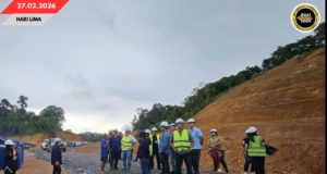 LIDAM ASSAN NEMUAI SERAYA GAWA BERATIKA PROJEK JALAI ENGGAU INFRASTRUKTUR DI KATIBAS