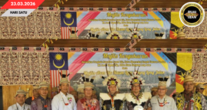 Dua iku Ketuai Komuniti Kenyah ari Lepo Abung Long Julan dichiri mangku pengawa