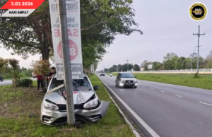 SIKU LELAKI BEBADI NYAWA SEPENGUDAH KERITA TEPAWAH LALU NGELANTAK TIANG LAMPU BA JALAI KUALA BARAM BYPASS