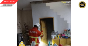 SIKU LELAKI BAKAL MIMIT PENGUDAH BETAPI ENGGAU PENUSAH GIS MELETUP DI TAMAN MAS, PADAWAN