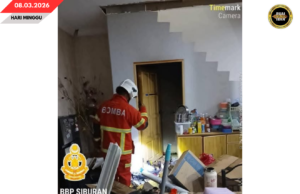 SIKU LELAKI BAKAL MIMIT PENGUDAH BETAPI ENGGAU PENUSAH GIS MELETUP DI TAMAN MAS, PADAWAN