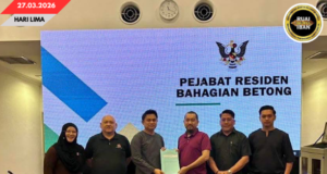 Penemuai gawa ngentaska penembu projek Opis Residen Bagi Menua Betong