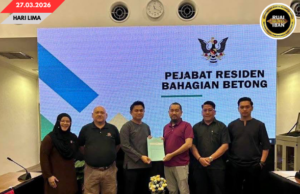 Penemuai gawa ngentaska penembu projek Opis Residen Bagi Menua Betong