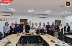 POLIS MANSIK KES NEMBIAK MIT BAKAL DITAMPAR BA ASAJAYA