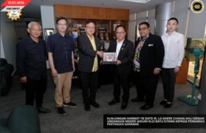 ADUN BATU KITANG BEJURAIKA PEKARA BEKAUL BETANAM BETUPI ENGGAU DOA SARAWAK