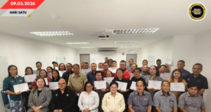 BALA KETUAI KOMUNITI DIPERANSANG NEGAPKA PENGELANDIK ICT NAPI DUNYA DIGITAL