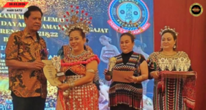 Nembiak Iban Rebak Baru Dilalau Belajar Ngajat