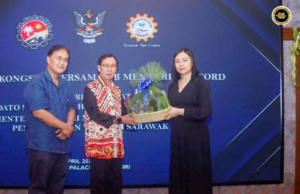 Sarawak negapka pengelikun pemakai, RM1 billion ungkup infrastruktur padi