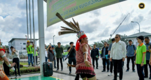 Penemuai Sapit Menteri negapka pengawa matau industri sawit di Sarawak