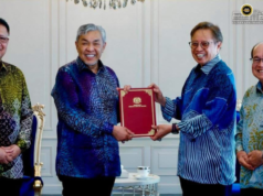 Premier Sarawak nerima penemuai basa TPM, negapka koordinasyen projek bekal ai menua pesisir