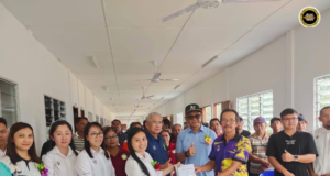 Pengawa Nyerahka Rumah BEKR Mai Penampak Baru Ngagai Peranak Tembawai Kapok, Awik