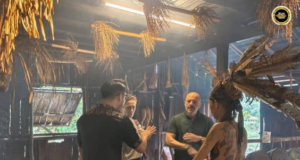 Duta Itali tetarit ati enggau penyelai budaya di Sarawak