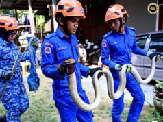 APM nangkap ular tedung panjai tiga meter di Kuala Terengganu