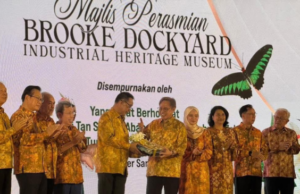 Projek tebing sungai 4.8 kilometer deka dikemansang — Premier Sarawak