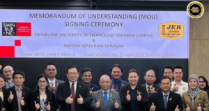 JKR Sarawak enggau Swinburne Sarawak nanggam kerjasama strategik lima taun