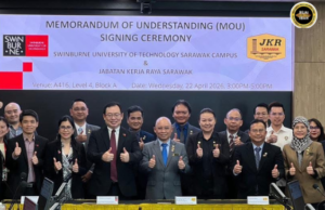 JKR Sarawak enggau Swinburne Sarawak nanggam kerjasama strategik lima taun