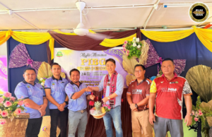 Penanggul suntuk nembiak majak balar, sekula di menua pesisir napi pemar