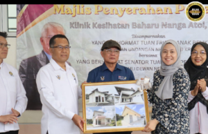 Pengerami nyerahka projek Klinik Pengerai Nanga Atoi, Saratok ke udah tembu meruan