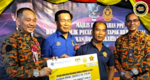 15 pemadam api diagih dikena ngenegapka pengawa nagang penusah angus