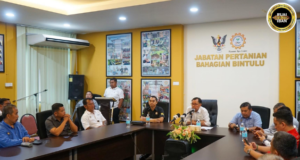 Sarawak Merambu Deka ngaga gazet 15,000 Hektar Tanah Ungkup Padi Bedandang Besai
