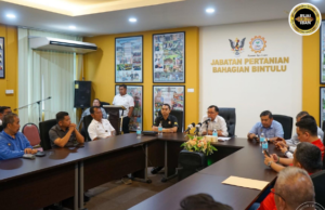 Sarawak Merambu Deka ngaga gazet 15,000 Hektar Tanah Ungkup Padi Bedandang Besai