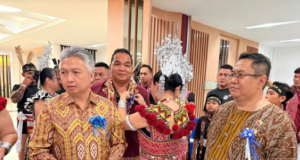 PEMADAS Negapka Pesaka Seni enggau budaya komuniti Dayak — Victor Ason