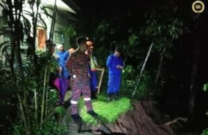 Stor nyimpan barang runtuh ketegal tanah tusur