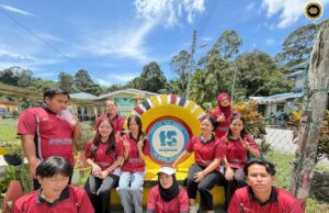 10 iku nembiak UNIMAS ngaga pansil bekau pengawa belajarka ICT Ba Kampung Mambai Sebuyau