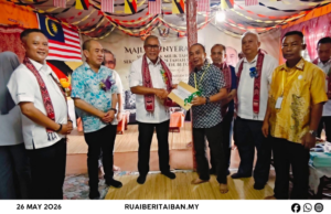 44 Peranak Rumah Panjai Bungkang Nerima Surat Pala Tanah Seksyen 18 KTN