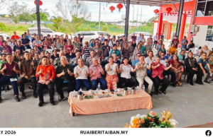 Sepenyampau 200 iku penerima ari sitak DUN Layar nerima pemeri beserimbai enggau Pengerami Sejambak Kasih Hari Gawai
