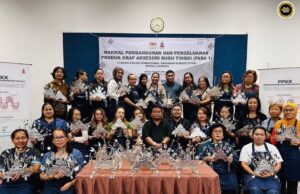 PPKK Bintulu negapka pemansang pengelandik komuniti nengah kraf aksesori sugu tinggi