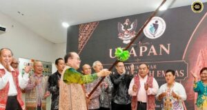Uggah Ngungkup Bantu RM30,000 Ngagai GTR Rimbas Ulu, Madahka Bantu Ungkup JKKK enggau Biro Indu