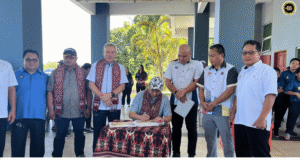 Atlit Menua Pesisir Ngembuan Semengat Bepekit Ba Renggat Tinggi