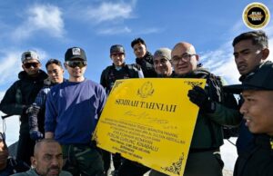 Tengku Hassanal Ibrahim Alam Shah mujur datai ba tuchung Gunung Kinabalu dalam ekspedisyen Mahkota Borneo