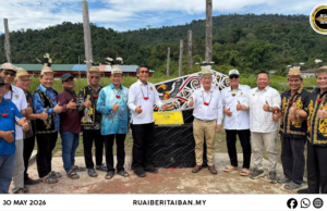 Uma Pawe Long Apu diatu nyadi genturung pendiau ketiga pemadu besai ba Telang Usan