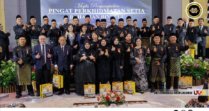 Abang Zainuddin ngepunka rintai 214 orang kereja perintah penerima Pingat Perkhidmatan Setia 2026