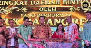 Perambu numbuhka Kawasan Zon Bebas Chukai ba Palan Penyangkai Kapal Bintulu dikearapka matak mayuh agi pemeranak puku