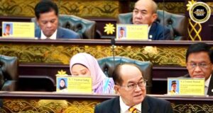 DUN Sarawak ngemendarka dua RUU Perbekalan 2026