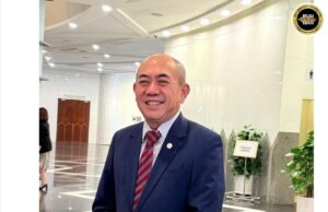 Sarawak deka ngemansangka pengawa nyadi jurulatih ba raban pengajar, Stadium Nengeri dikemanah nitihka standard FIFA enggau AFC