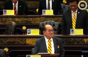 Perintah Sarawak Nimbal Isu ADUN, Negapka Rentayan Jalai, Jematan enggau Infrastruktur Rayat