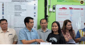 69 Nembiak Nyulut SPM Nerima Insentif RM20,700, Anyi Jana Komited Negapka Pelajar