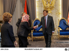 Premier Sarawak Dichiri Patron Yayasan Jantung Sarawak