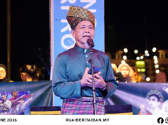 Puisi Asal Melayu Samarindok Ngidupka Tebing Ai Kuching, Narit Beratus Iku Temuai