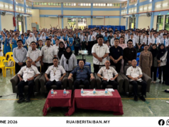 Direktor Pelajar Sarawak Negapka Transformasyen Pelajar Sekula Sekondari (SMK) Kapit No.2.