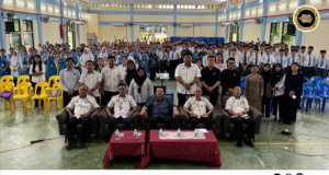 Direktor Pelajar Sarawak Negapka Transformasyen Pelajar Sekula Sekondari (SMK) Kapit No.2.