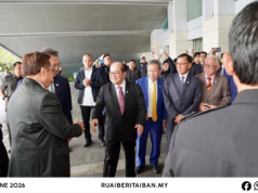 Sarawak ngenegapka agenda pemansang industri ti meruan nengah inisiatif TIC — Uggah