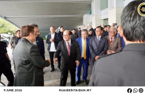 Sarawak ngenegapka agenda pemansang industri ti meruan nengah inisiatif TIC — Uggah