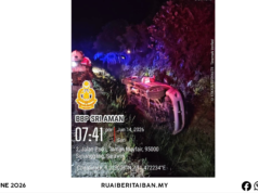 Siku lelaki luput pengudah kerita Toyota Hilux tepawah ngagai parit ba Jalai Brayun