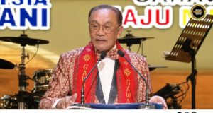 Pengawa Nyerahka Palan Penyangkai Kapal Bintulu Ngagai Sarawak Nyadika Pengandal Perintah Besai