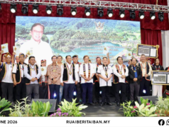 Perintah Sarawak Nyerahka 2,109 Surat Pala Tanah Seksyen 18 KTS ungkup sitak DUN Tasik Biru